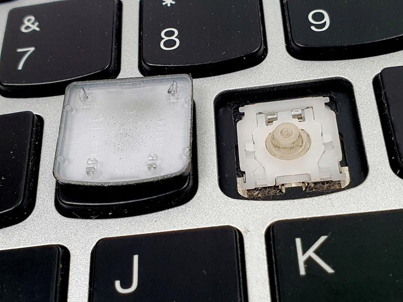 Jak łatwo włożyć klawisz w laptopie Lenovo? Praktyczny poradnik