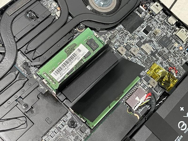 Narzędzia do rozbierania laptopa MSI