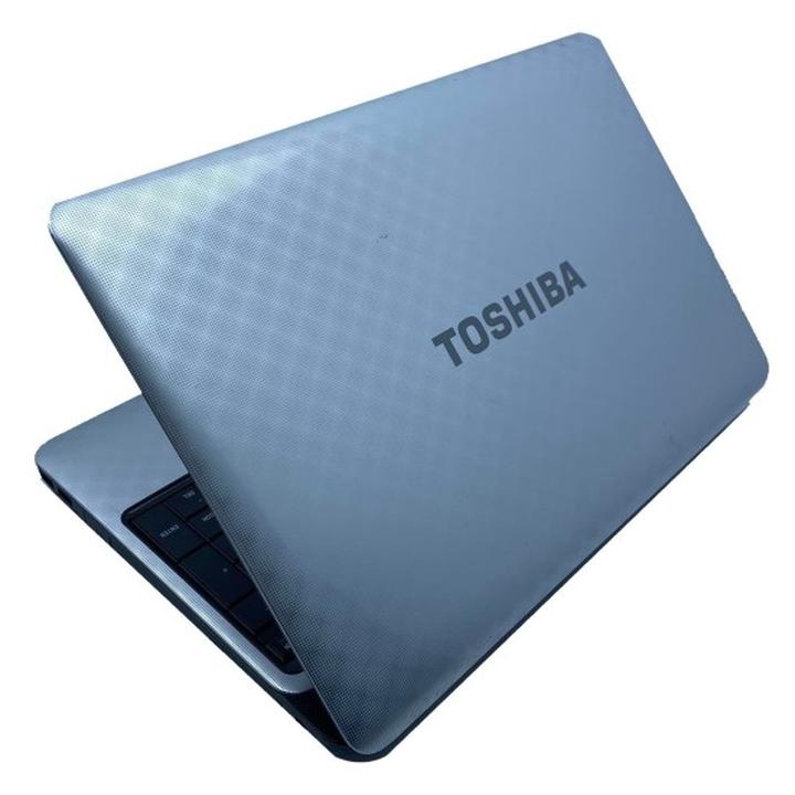 Jak skutecznie wyczyścić laptopa Toshiba Satellite L750 i przywrócić mu blask?