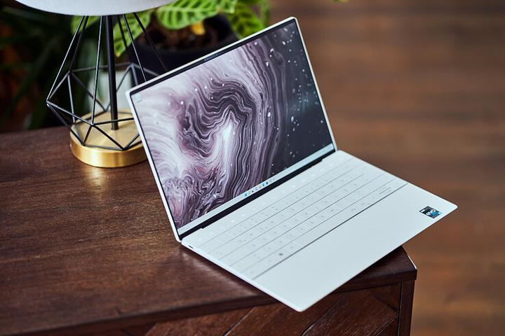 Zrzut ekranu na laptopie Dell